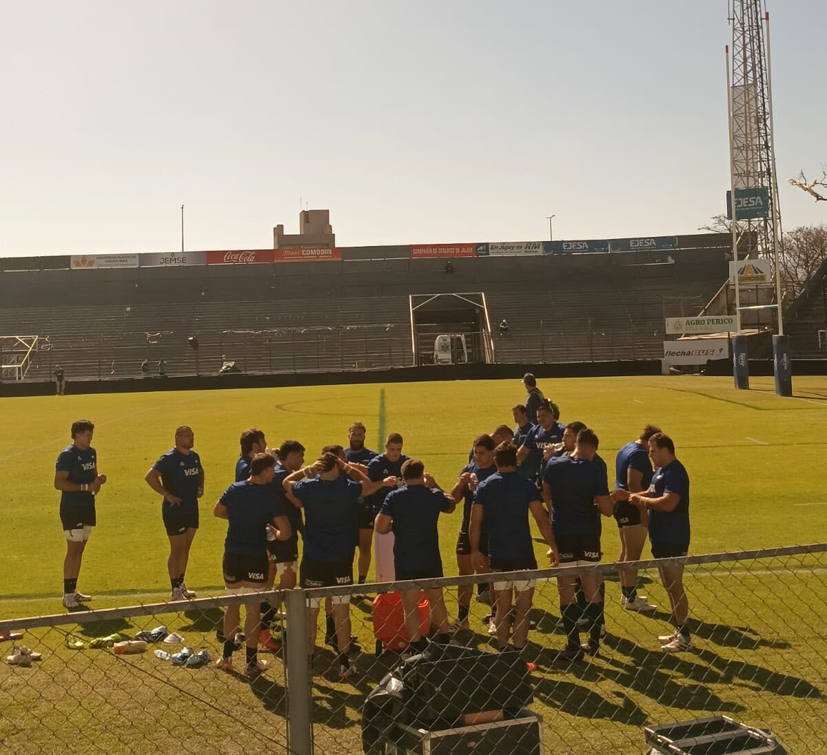 Los Pumas compartieron un entrenamiento de categoria con el público jujeño