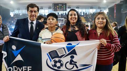 Sadir acompañó la presentación del plantel de Jujuy Básquet para la temporada 2026/27